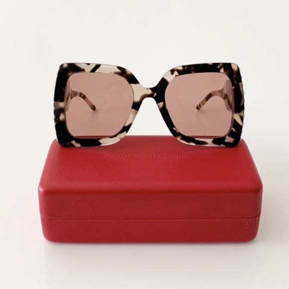New - Carolina Herrera Sunglasses - Picture 7 of 7